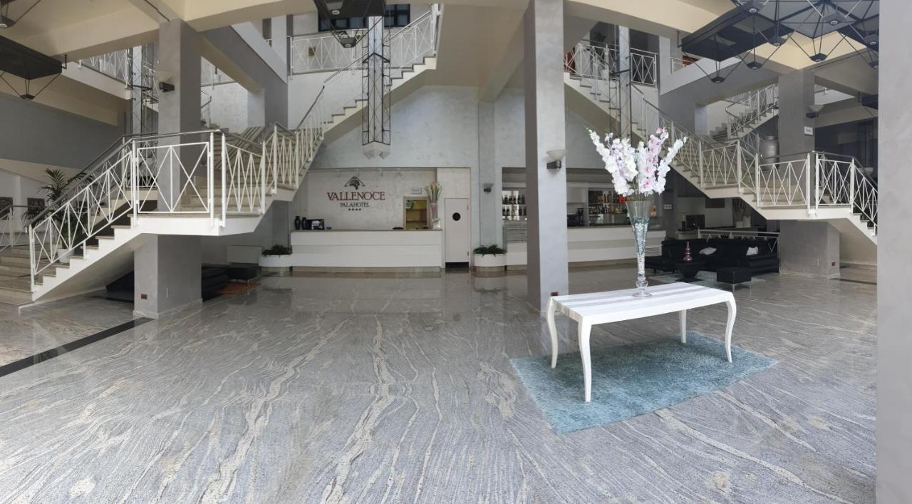 Palahotel Vallenoce Decollatura Екстериор снимка